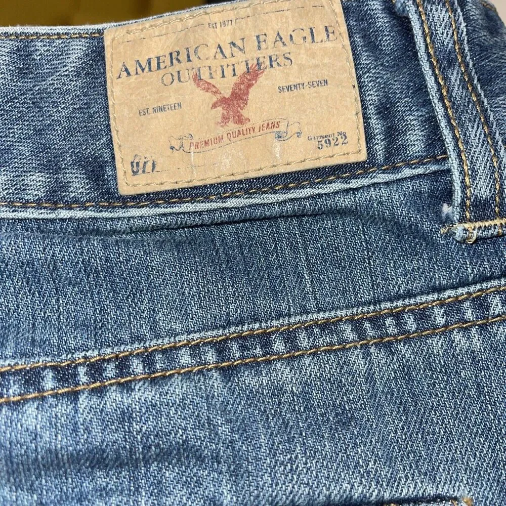 American Eagle Hi-Rise Mini Skirt Denim Distressed Size 6 Raw Hem Length 17”